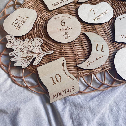 【現貨】嬰兒成長紀錄 花朵月亮月份椴木套裝 (1套13片)