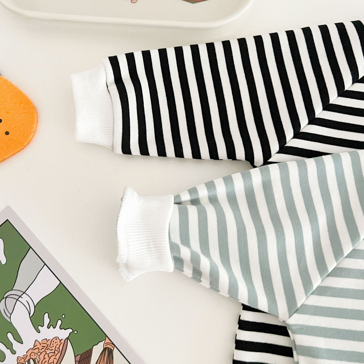 【現貨】冬季嬰兒 條紋恐龍刺繡長袖連身衣爬服 / 爬服