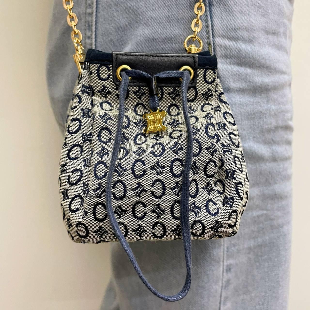 【 In - Stock 】Celine C Macadam Blason 海軍藍帆布抽繩迷你包 - Cnjpkitchen ❤️ 🇯🇵日本廚具 家居生活雜貨店