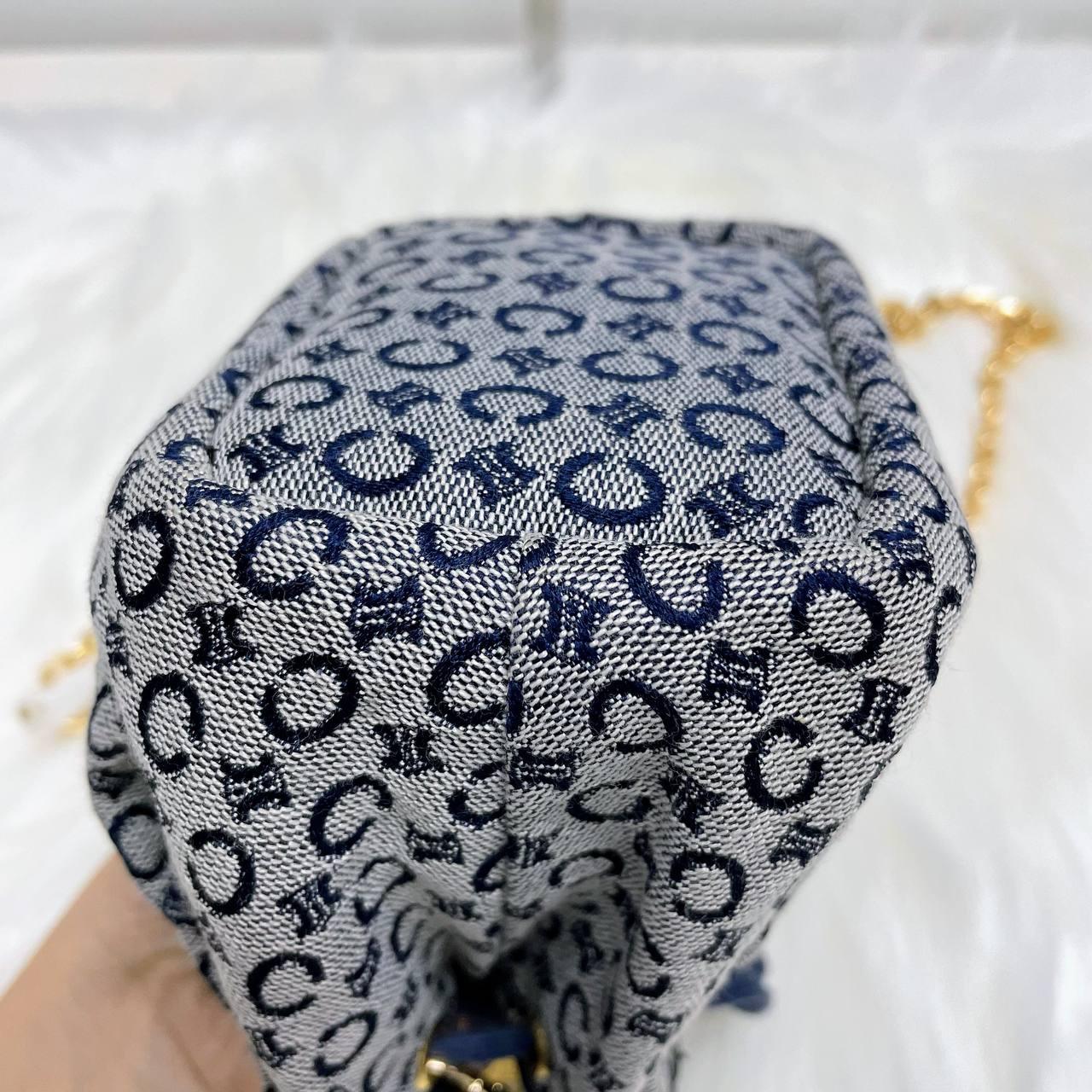 【 In - Stock 】Celine C Macadam Blason 海軍藍帆布抽繩迷你包 - Cnjpkitchen ❤️ 🇯🇵日本廚具 家居生活雜貨店