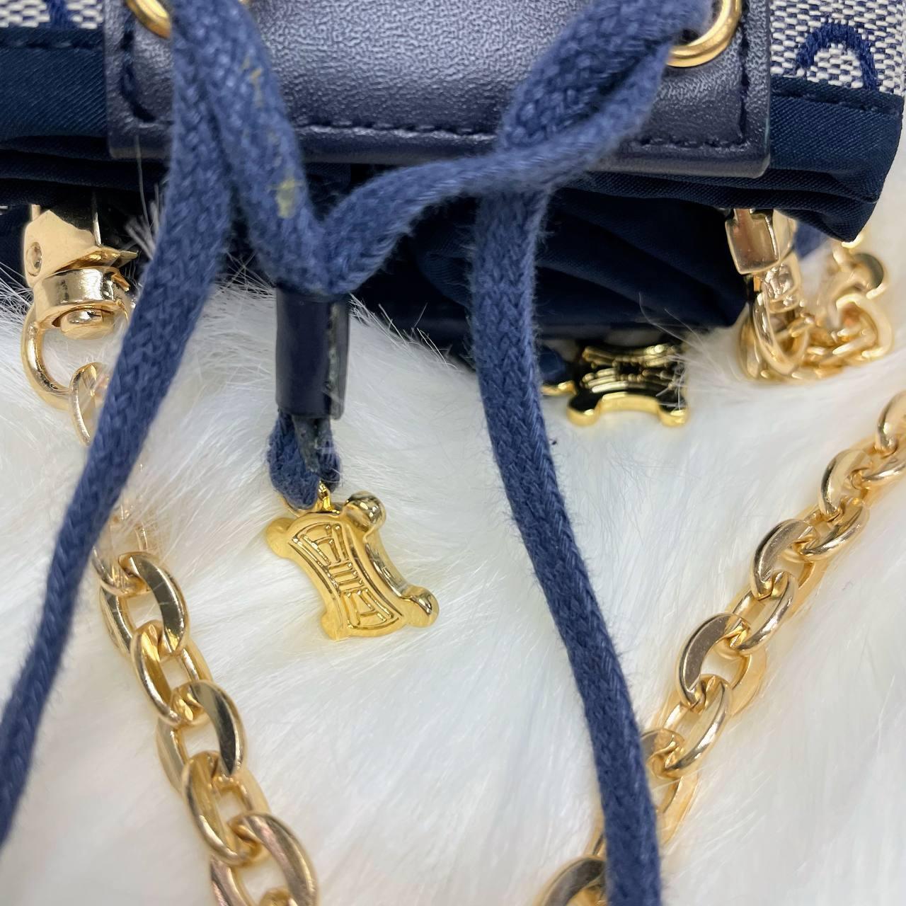 【 In - Stock 】Celine C Macadam Blason 海軍藍帆布抽繩迷你包 - Cnjpkitchen ❤️ 🇯🇵日本廚具 家居生活雜貨店