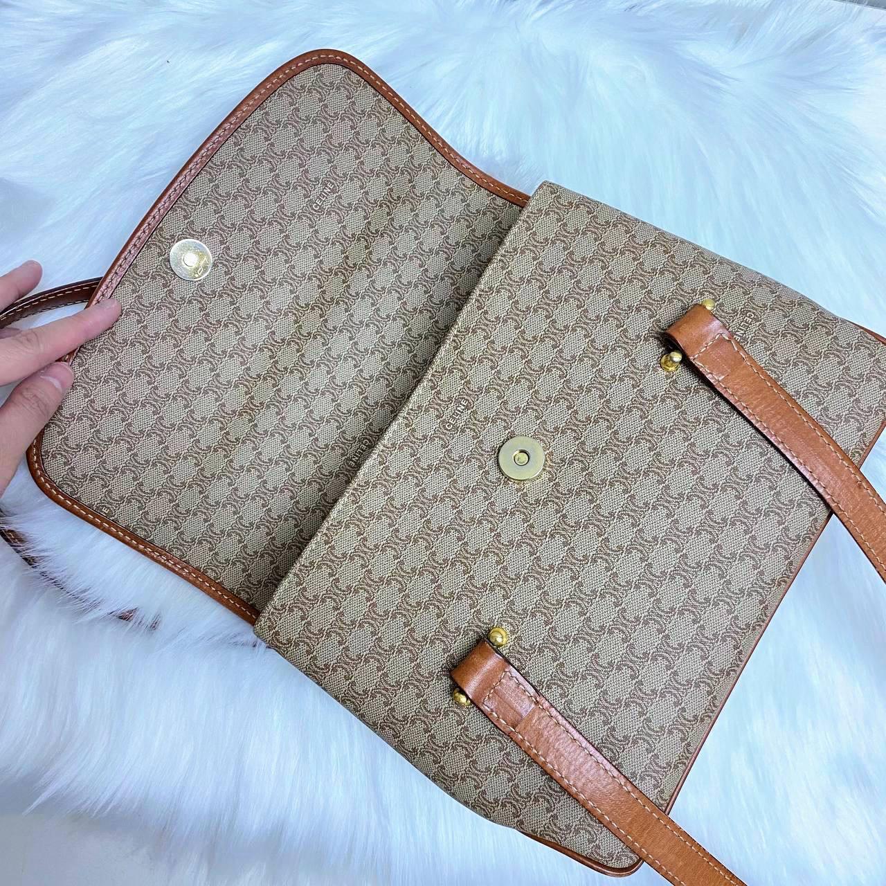 【 In - Stock 】Celine Macadam 復古淺色碎石紋老花手拿包 - Cnjpkitchen ❤️ 🇯🇵日本廚具 家居生活雜貨店