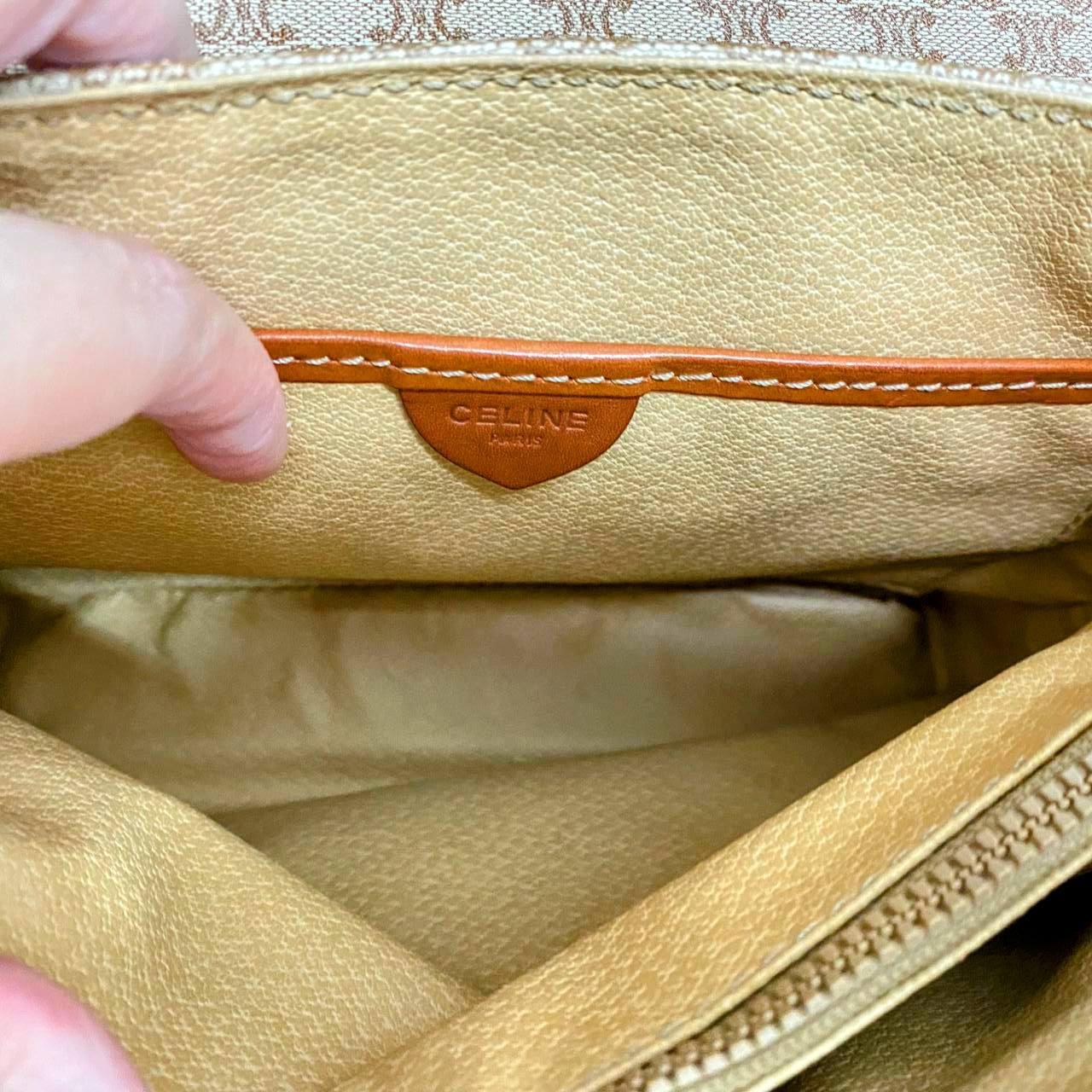 【 In - Stock 】Celine Macadam 復古淺色碎石紋老花手拿包 - Cnjpkitchen ❤️ 🇯🇵日本廚具 家居生活雜貨店