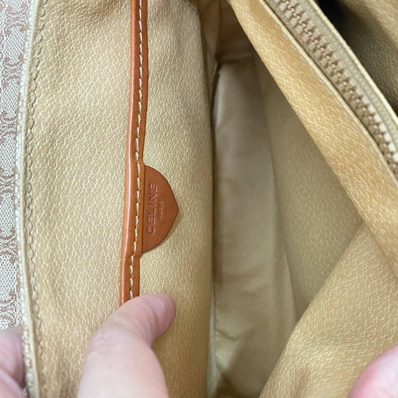 【 In - Stock 】Celine Macadam 復古淺色碎石紋老花手拿包 - Cnjpkitchen ❤️ 🇯🇵日本廚具 家居生活雜貨店