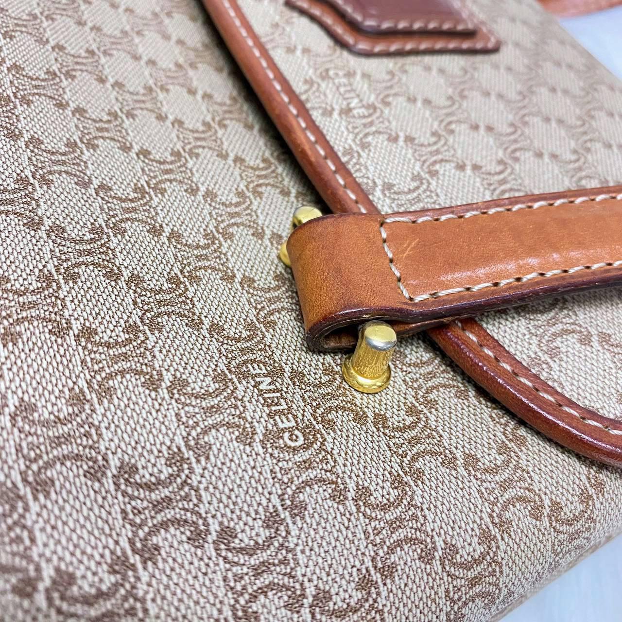 【 In - Stock 】Celine Macadam 復古淺色碎石紋老花手拿包 - Cnjpkitchen ❤️ 🇯🇵日本廚具 家居生活雜貨店