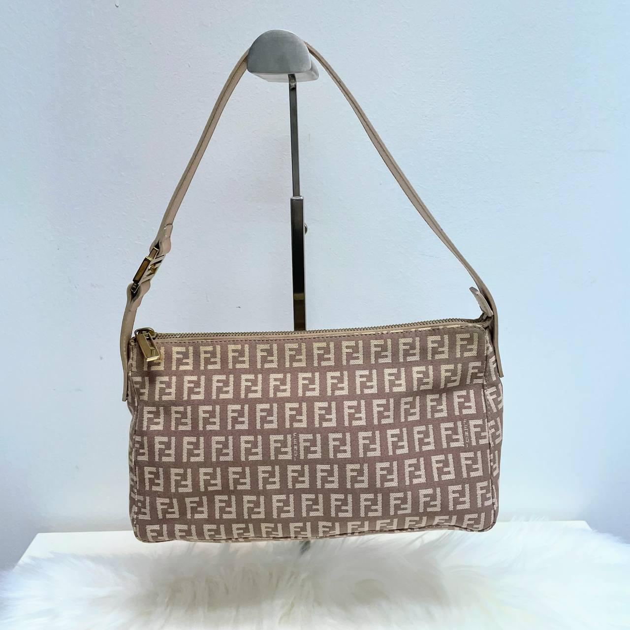 【 In - Stock 】Fendi Pink Shoulder Bag - Cnjpkitchen ❤️ 🇯🇵日本廚具 家居生活雜貨店