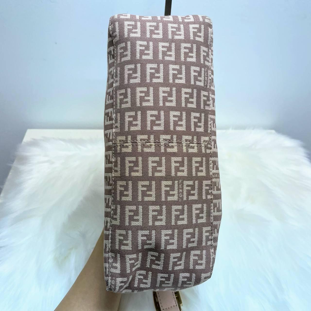 【 In - Stock 】Fendi Pink Shoulder Bag - Cnjpkitchen ❤️ 🇯🇵日本廚具 家居生活雜貨店