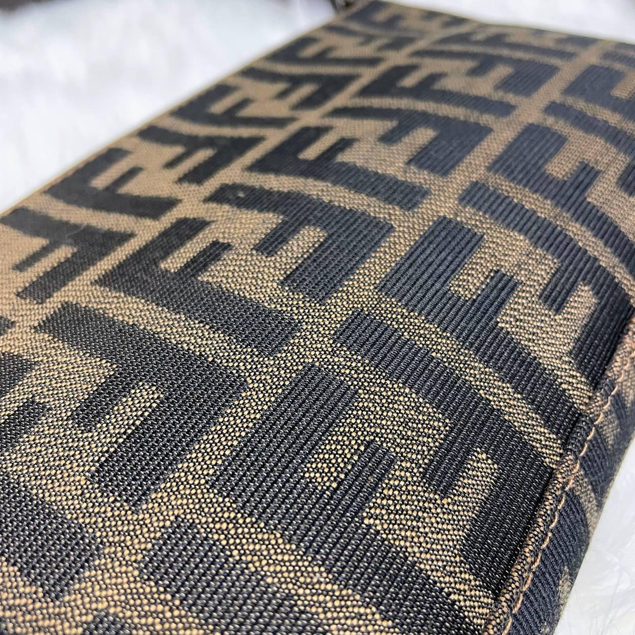 【 In - Stock 】Fendi Zucca 圖案棕茶色單肩手拿帆布包 - Cnjpkitchen ❤️ 🇯🇵日本廚具 家居生活雜貨店