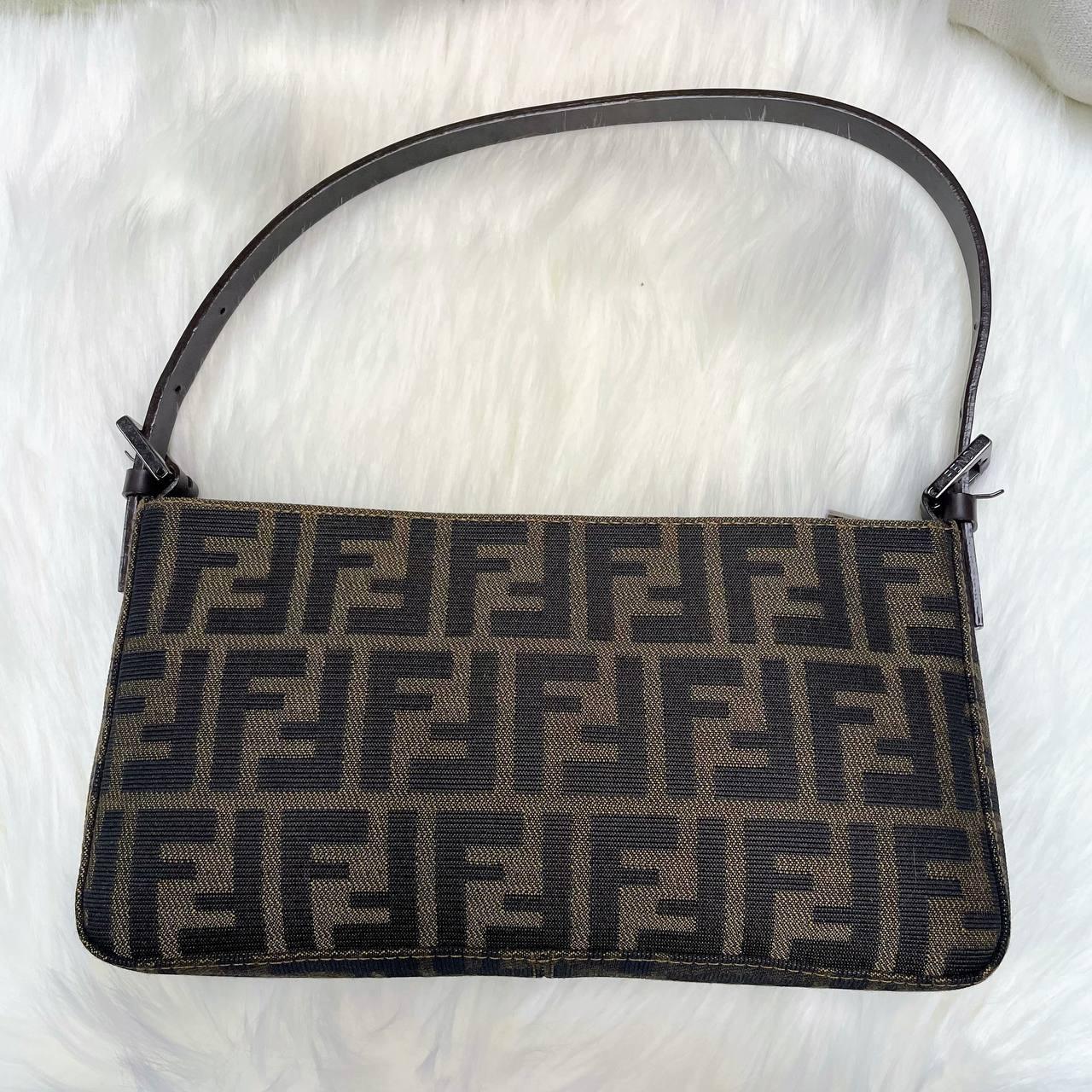 【 In - Stock 】Fendi Zucca 圖案棕茶色單肩手拿帆布包 - Cnjpkitchen ❤️ 🇯🇵日本廚具 家居生活雜貨店