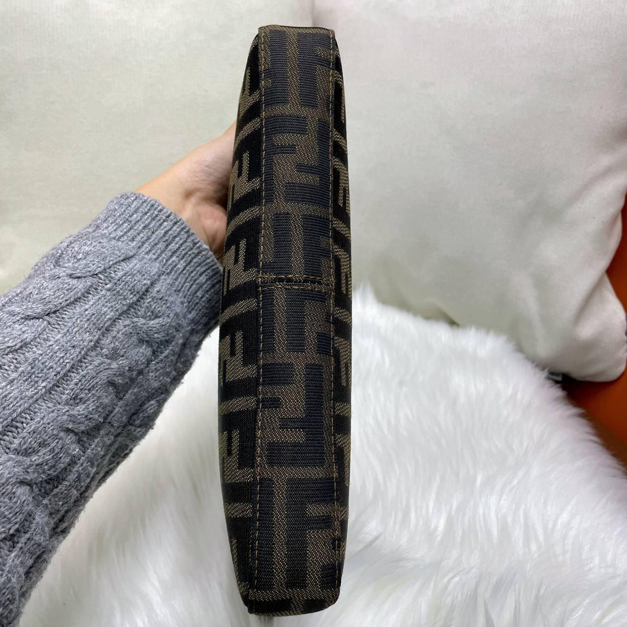 【 In - Stock 】Fendi Zucca 圖案棕茶色單肩手拿帆布包 - Cnjpkitchen ❤️ 🇯🇵日本廚具 家居生活雜貨店