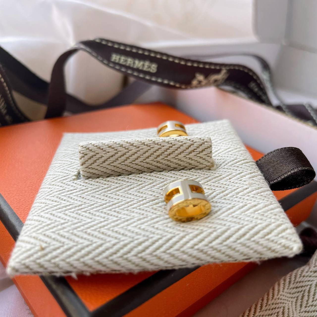 【 In - Stock 】Hermes Mini Pop H Earrings 奶茶色x金 耳環 - Cnjpkitchen ❤️ 🇯🇵日本廚具 家居生活雜貨店