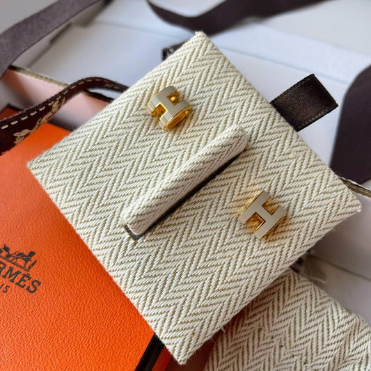 【 In - Stock 】Hermes Mini Pop H Earrings 奶茶色x金 耳環 - Cnjpkitchen ❤️ 🇯🇵日本廚具 家居生活雜貨店