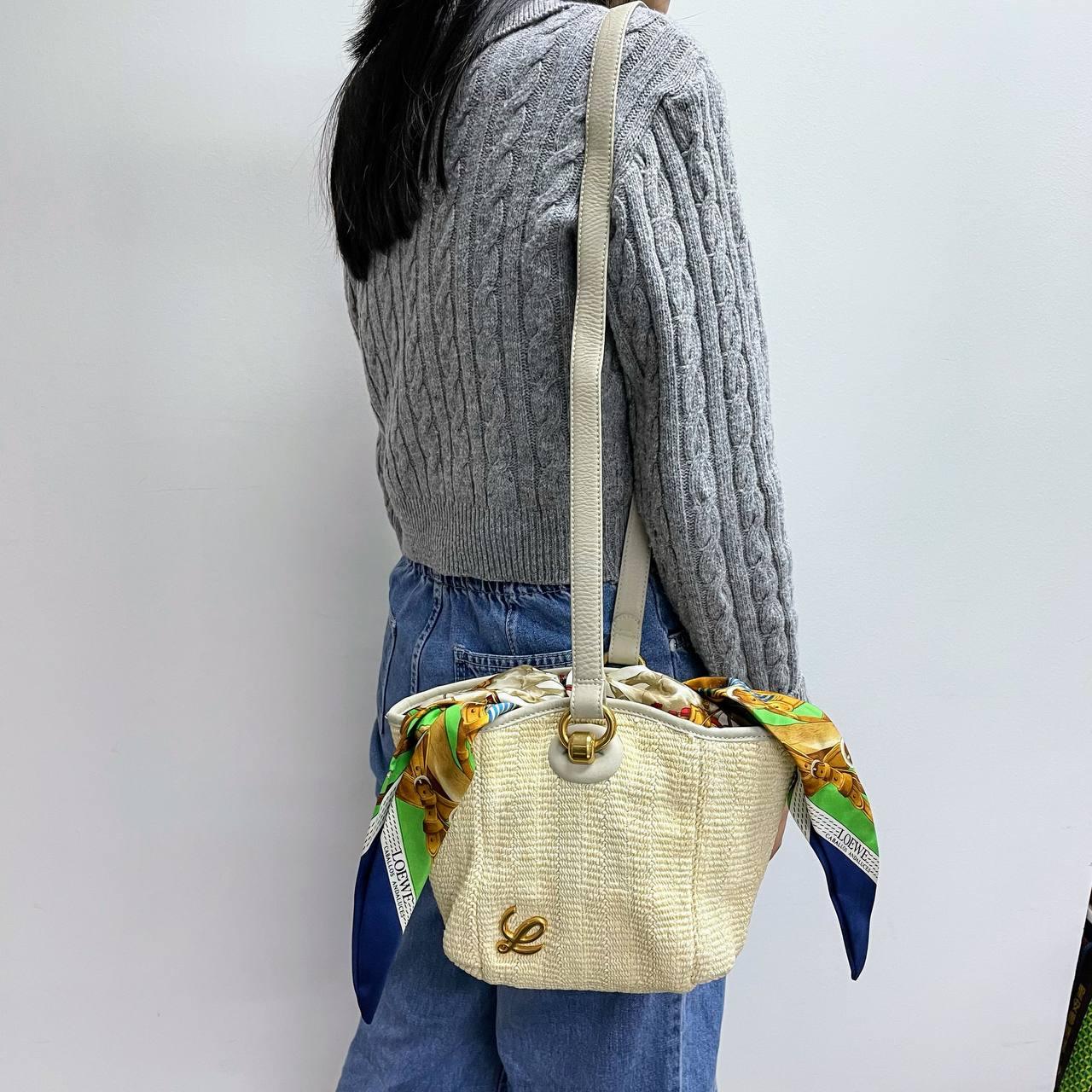 【 In - Stock 】LOEWE Vintage 圍巾皮革 x 拉菲草編織象牙白單肩包 - Cnjpkitchen ❤️ 🇯🇵日本廚具 家居生活雜貨店