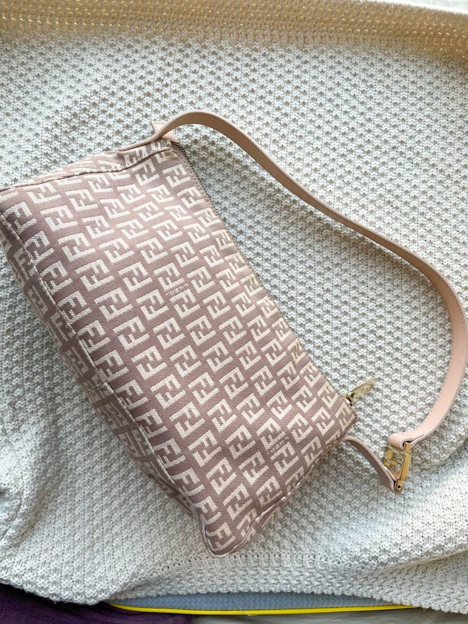 【 In - Stock 】Pink Fendi Shoulder Bag - Cnjpkitchen ❤️ 🇯🇵日本廚具 家居生活雜貨店