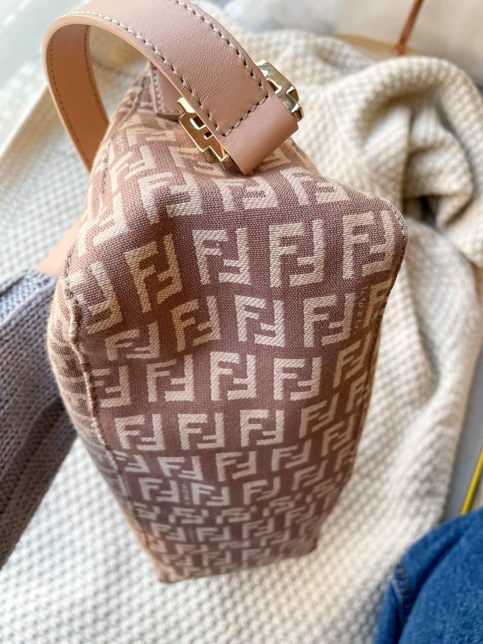 【 In - Stock 】Pink Fendi Shoulder Bag - Cnjpkitchen ❤️ 🇯🇵日本廚具 家居生活雜貨店
