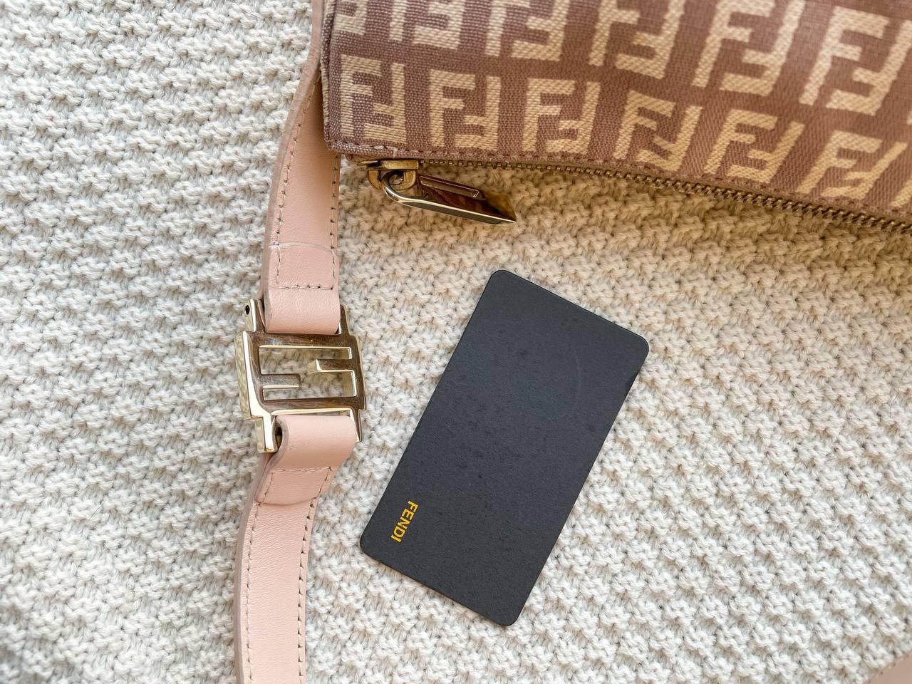 【 In - Stock 】Pink Fendi Shoulder Bag - Cnjpkitchen ❤️ 🇯🇵日本廚具 家居生活雜貨店