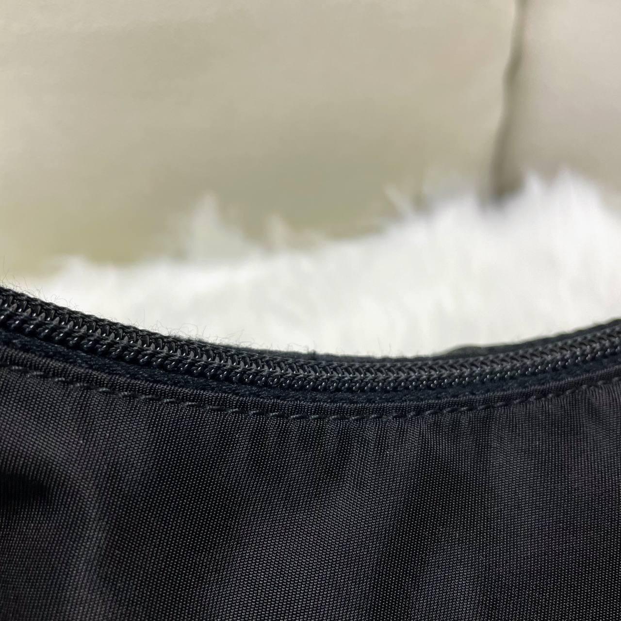 【 In - Stock 】Prada 經典 hobo 黑色尼龍迷你手拿包 - Cnjpkitchen ❤️ 🇯🇵日本廚具 家居生活雜貨店