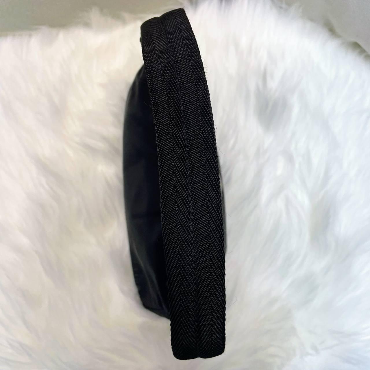 【 In - Stock 】Prada 經典 hobo 黑色尼龍迷你手拿包 - Cnjpkitchen ❤️ 🇯🇵日本廚具 家居生活雜貨店