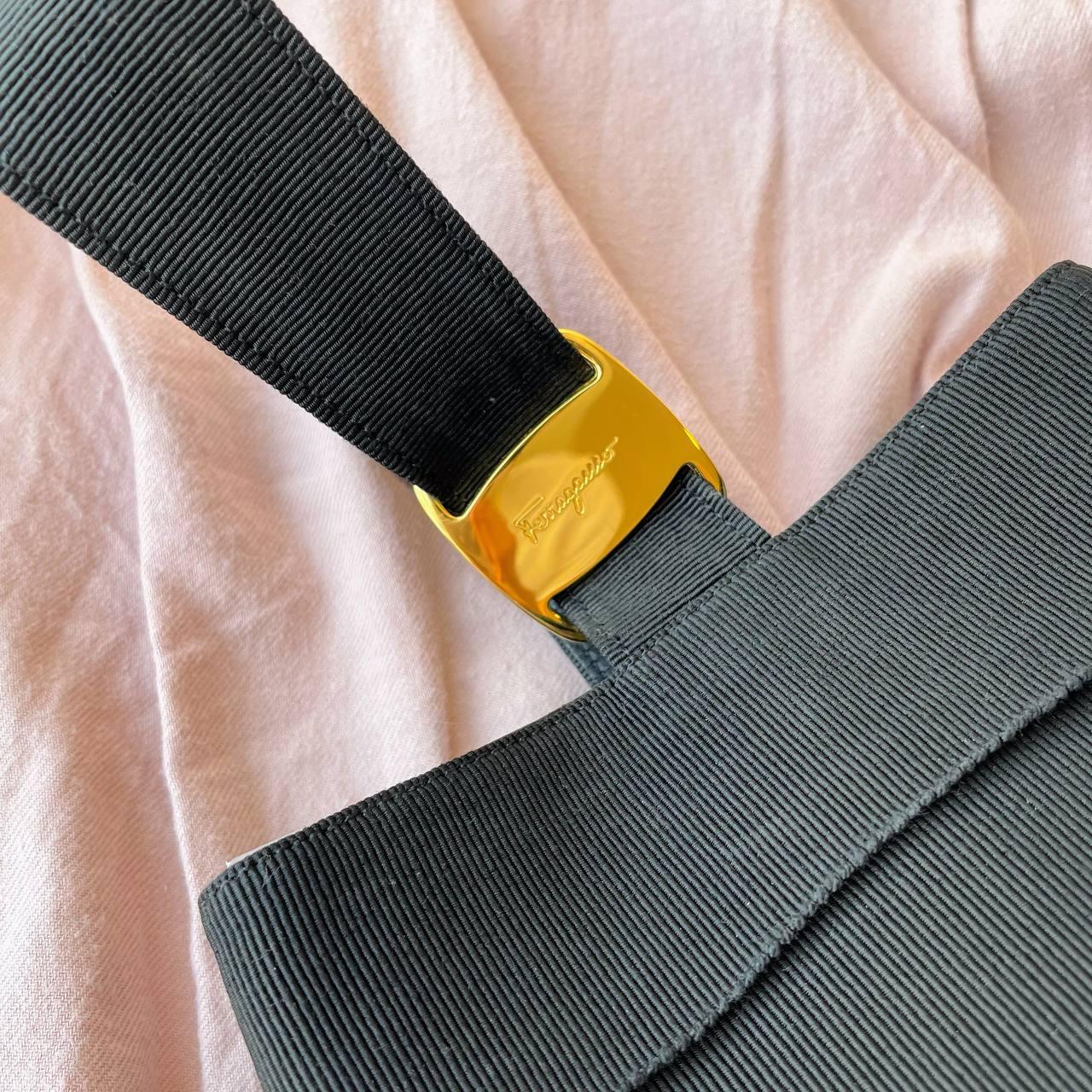 【 In - Stock 】Salvatore Ferragamo Vara 尼龍小牛皮迷你手提包 - Cnjpkitchen ❤️ 🇯🇵日本廚具 家居生活雜貨店