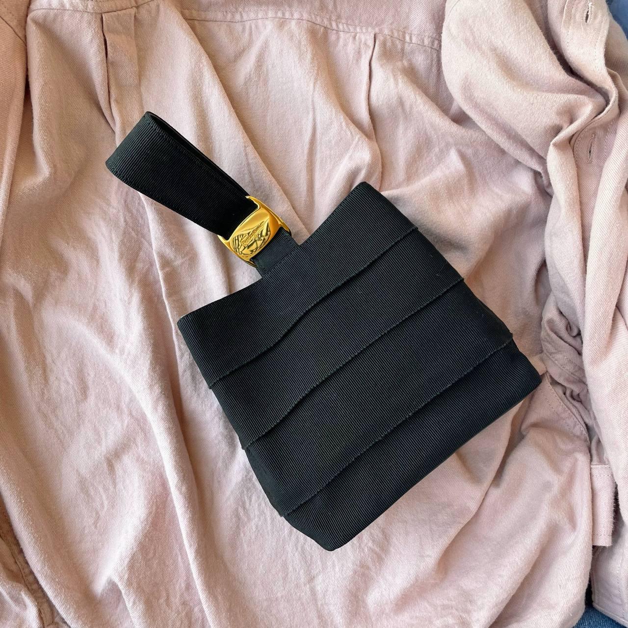 【 In - Stock 】Salvatore Ferragamo Vara 尼龍小牛皮迷你手提包 - Cnjpkitchen ❤️ 🇯🇵日本廚具 家居生活雜貨店