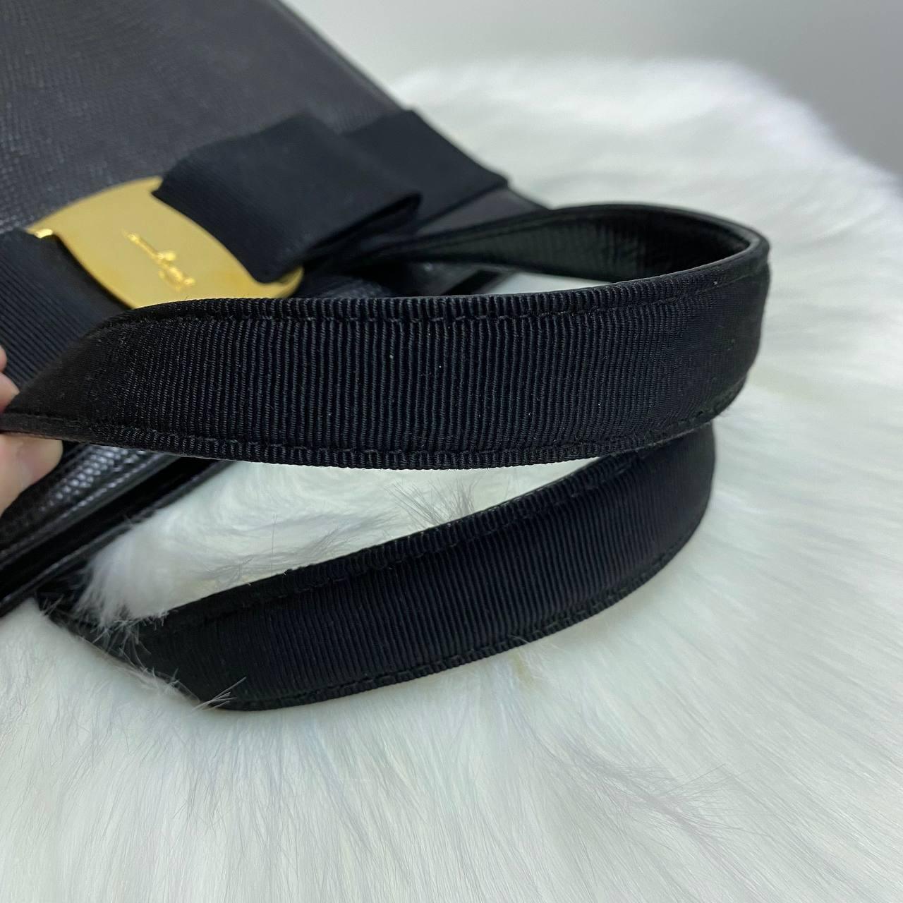|In-Stock|Salvatore Ferragamo 黑色鱷魚皮壓花手袋
