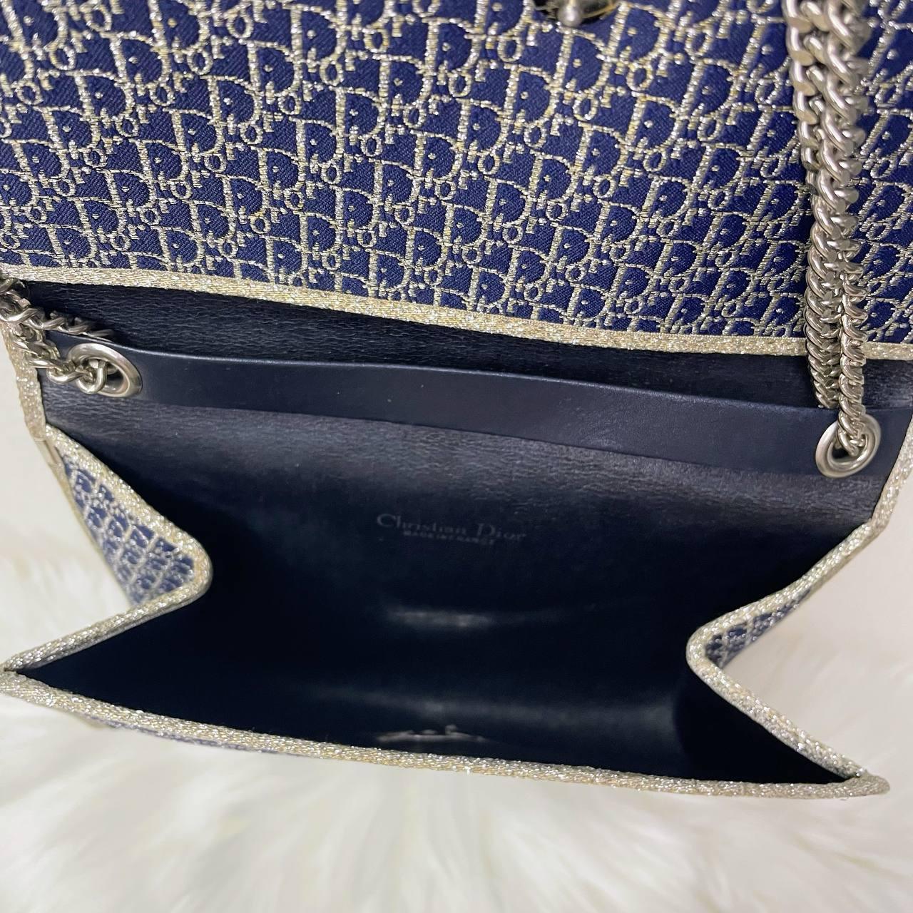 |In-Stock|Dior 復古 Trotter Lamé 銀 x 海軍藍兩用鏈條包 - Cnjpkitchen ❤️ 🇯🇵日本廚具 家居生活雜貨店