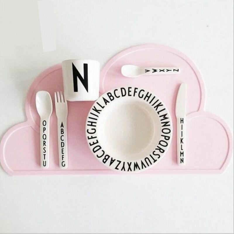 【現貨 - 🈹 瑕疵商品 🈹】北歐風 雲朵矽膠餐墊 - Cnjpkitchen ❤️ 🇯🇵日本廚具 家居生活雜貨店