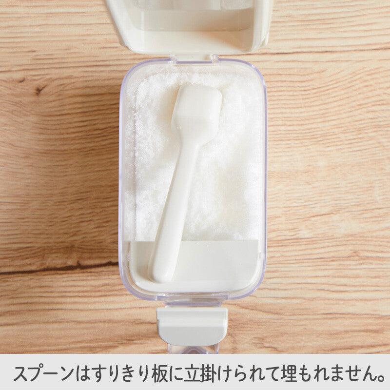 【預購】日本進口 MARNA 按鍵式帶勺調味料鹽糖盒 (2入) - Cnjpkitchen ❤️ 🇯🇵日本廚具 家居生活雜貨店