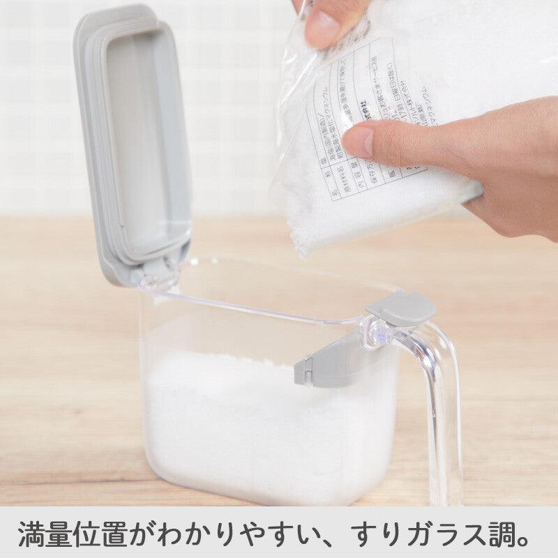 【預購】日本進口 MARNA 按鍵式帶勺調味料鹽糖盒 (2入) - Cnjpkitchen ❤️ 🇯🇵日本廚具 家居生活雜貨店