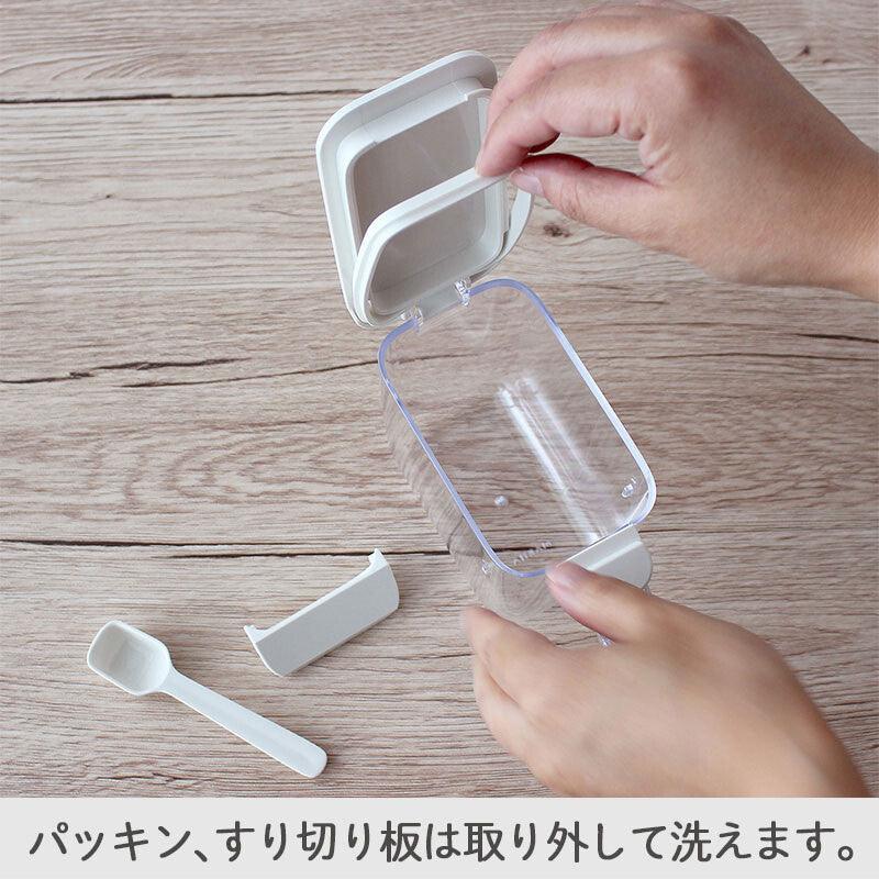 【預購】日本進口 MARNA 按鍵式帶勺調味料鹽糖盒 (2入) - Cnjpkitchen ❤️ 🇯🇵日本廚具 家居生活雜貨店