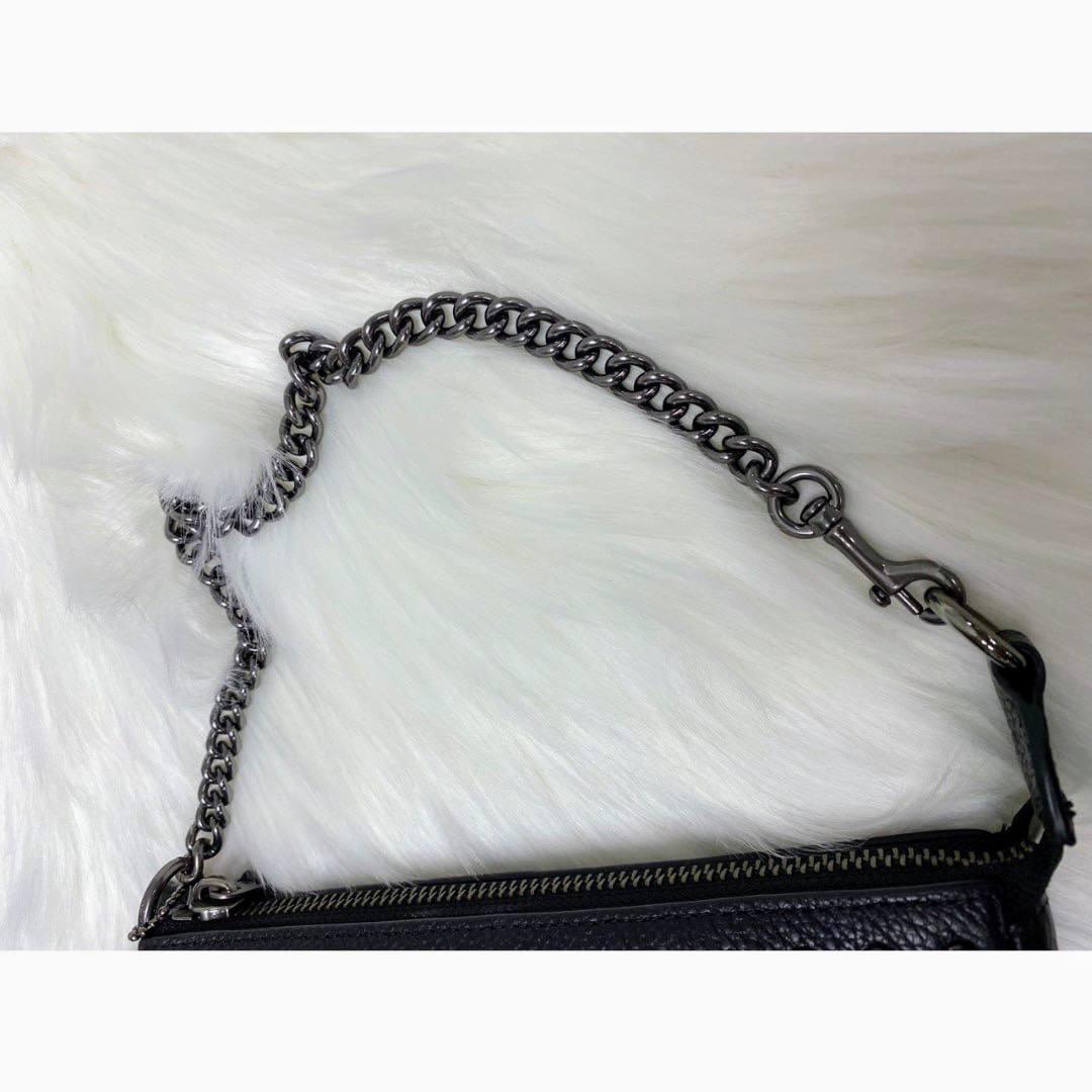 【 In-Stock 】接近未使用 Coach 黑色粒粒鏈帶迷你手拿包 - Cnjpkitchen ❤️ 🇯🇵日本廚具 家居生活雜貨店