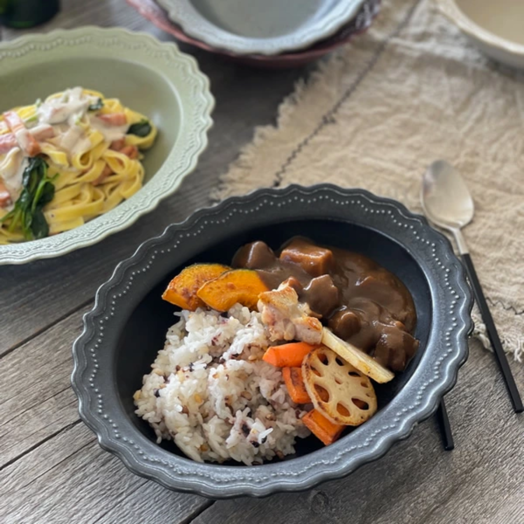 【預購】日本製 復古波浪點點花邊 美濃燒咖哩義大利麵餐盤 (24.5cm)