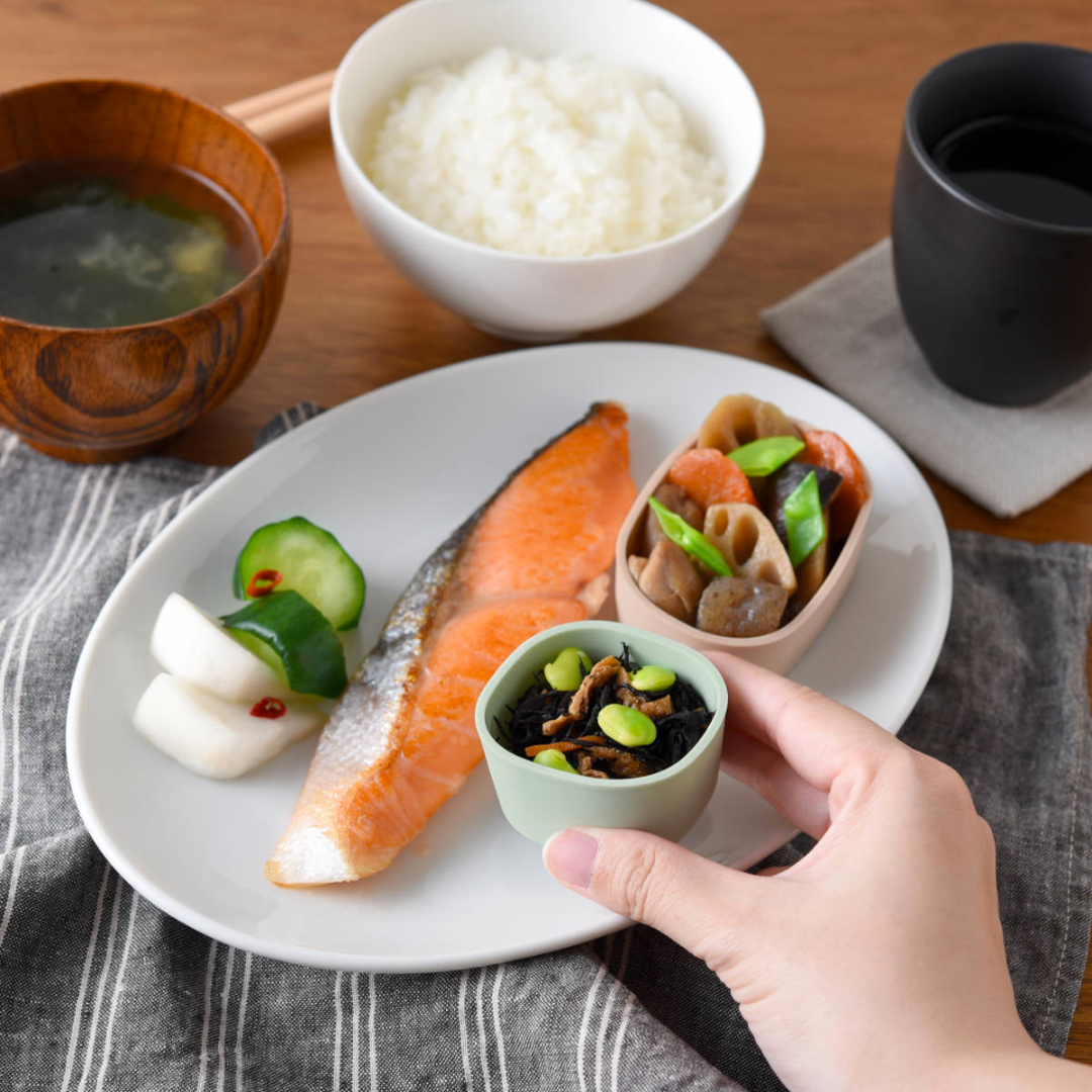 【預購】日本進口 Arnest 圓角矽膠小分裝杯保存盒（標準型 / 橢圓型）｜備餐副食品必備