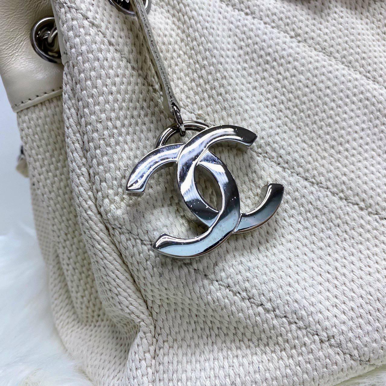 【 In - Stock 】Chanel 米白色帆布鏈帶單肩包 - Cnjpkitchen ❤️ 🇯🇵日本廚具 家居生活雜貨店