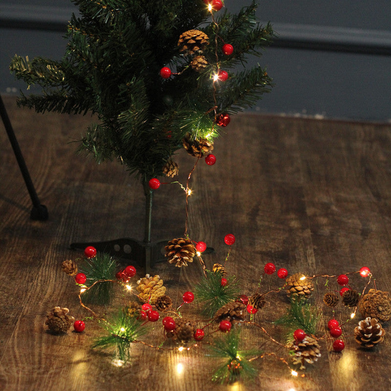 【預購】聖誕節 松針松果紅果 LED銅線燈串 (2米 / 3米)