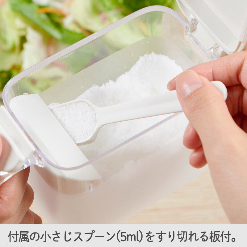 【預購】日本進口 MARNA  按鍵式帶勺調味料鹽糖盒 (2入)